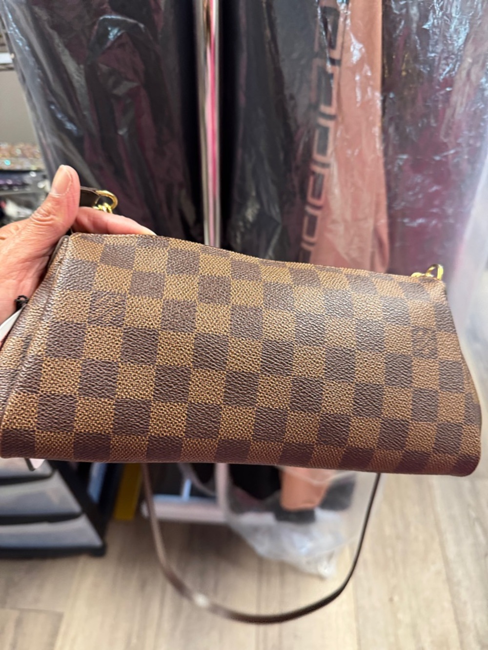 Louis Vuitton Brown Damier Ebene Gold-Trim Chain Pochette - Picture 4 of 15